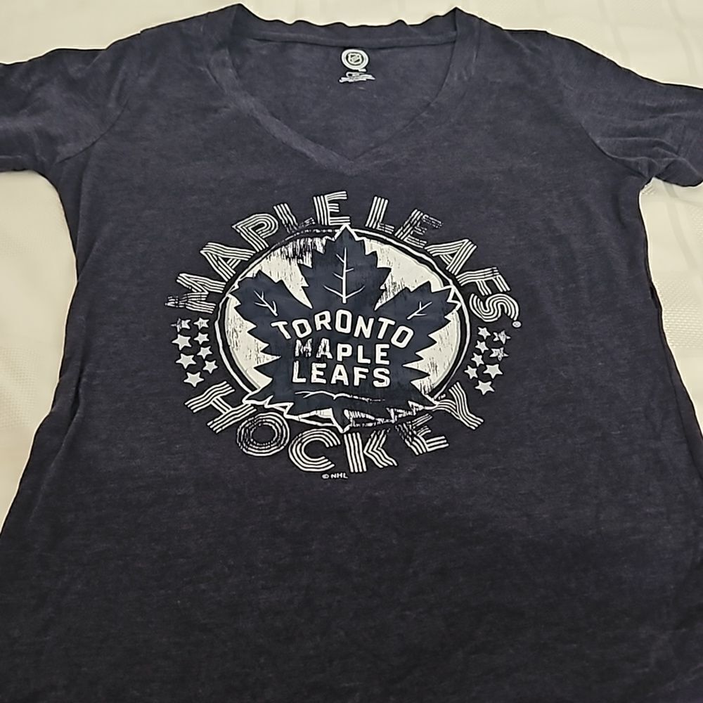 NHL Women's Hockey Logo Toronto Maple Leaf T-Shirt Navy Blue Medium - Picture 13 of 16